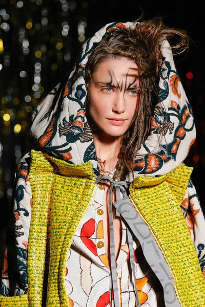 Look 38